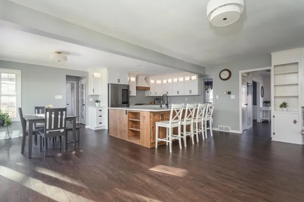 $1,075,000 | 3307 Island Drive Northeast, Alexandria, MN 56308