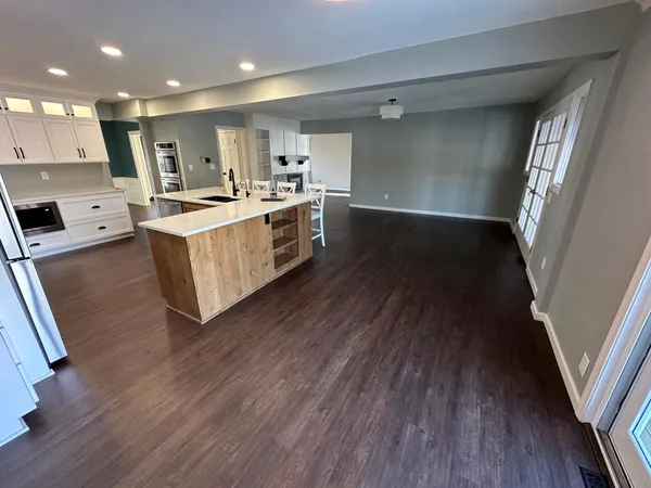 $1,075,000 | 3307 Island Drive Northeast, Alexandria, MN 56308