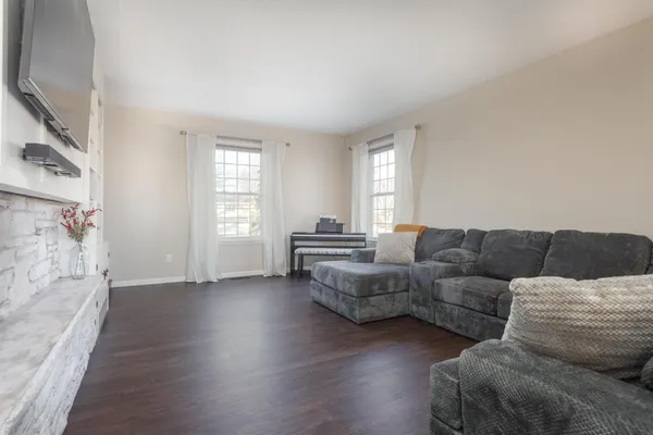 $1,075,000 | 3307 Island Drive Northeast, Alexandria, MN 56308