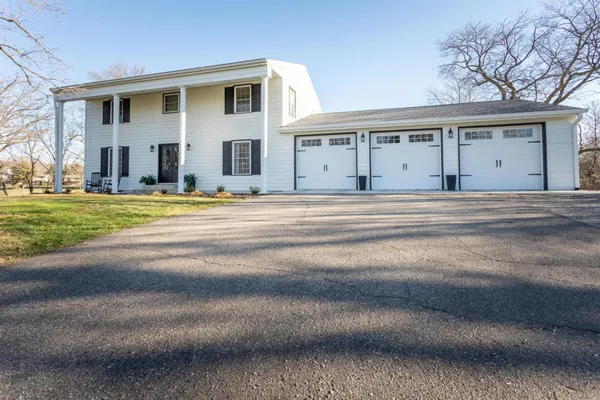 $1,075,000 | 3307 Island Drive Northeast, Alexandria, MN 56308