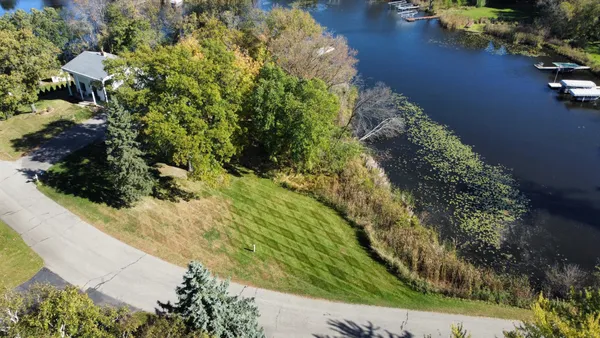 $1,075,000 | 3307 Island Drive Northeast, Alexandria, MN 56308