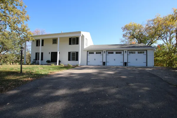 $1,075,000 | 3307 Island Drive Northeast, Alexandria, MN 56308