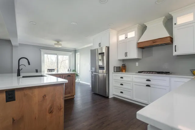 $1,250,000 | 3307 Island Drive Northeast, Alexandria, MN 56308