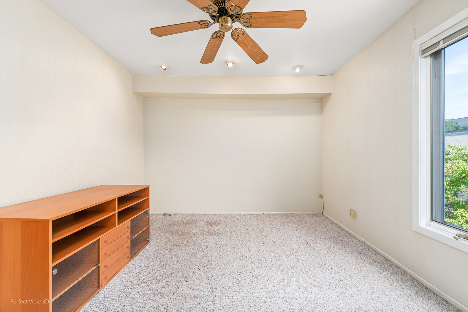 150 Lake Boulevard, Unit 125 Buffalo Grove, IL 60089 - Photo 18 of 30 an empty room with windows