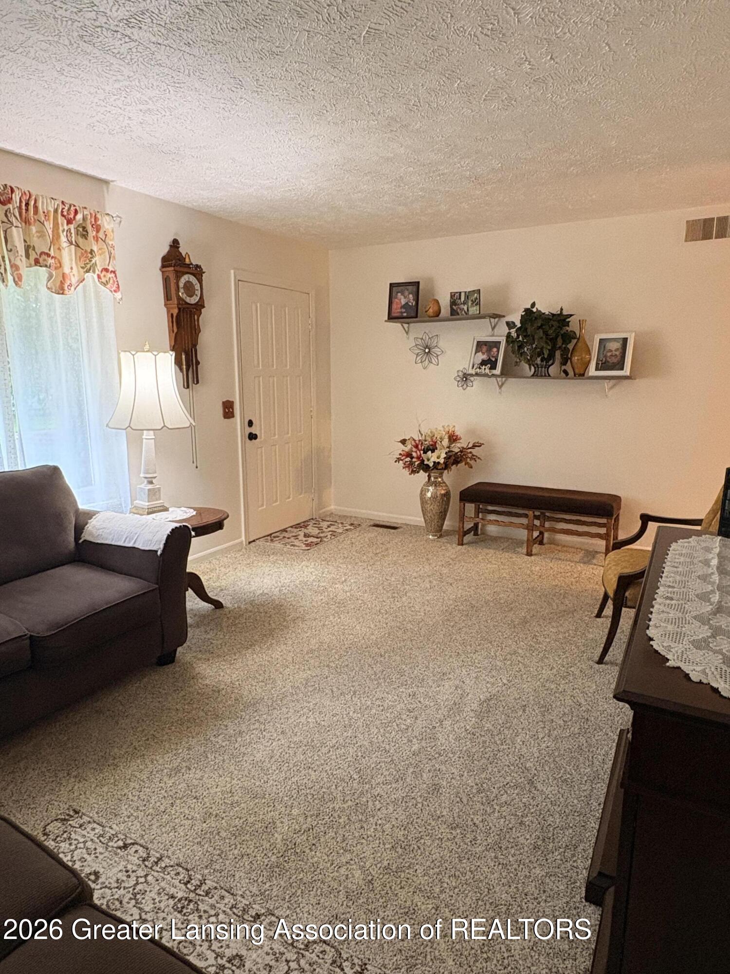 3012 Ingham Street Lansing, MI 48911 - Photo 3 of 30 Living Room