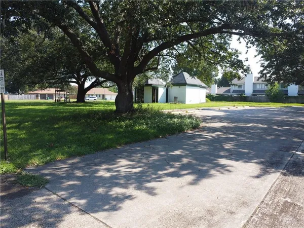 $234,000 | 1956 Carrollwood Drive, Laplace, LA 70068