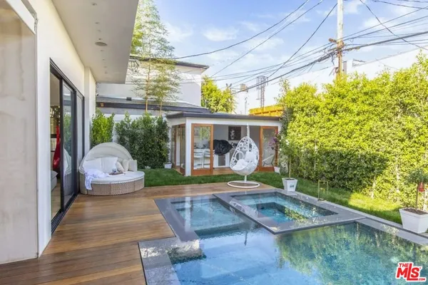 $22,000 | 748 North Detroit Street, Los Angeles, CA 90046