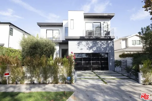 $22,000 | 748 North Detroit Street, Los Angeles, CA 90046