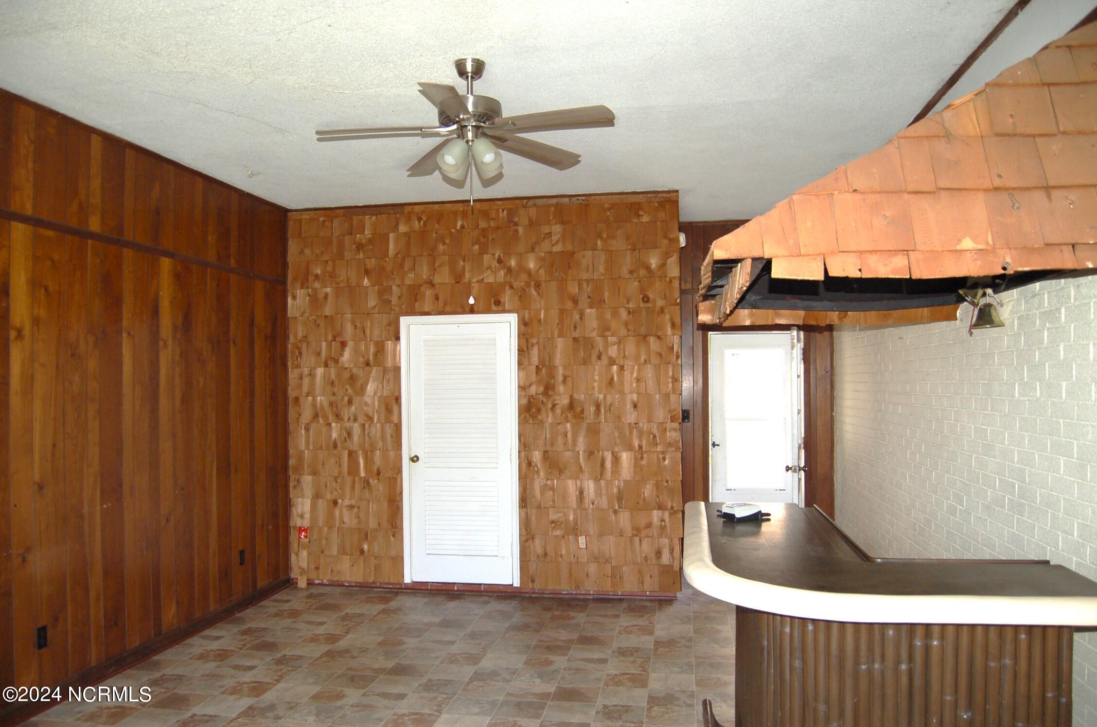 617 Lee Drive Havelock, NC 28532 - Photo 17 of 20 This room just looks like it is ready for something fun to happen. Maybe a party room for kids, an activity/play space, a man cave or even a "mom" space. You pick...