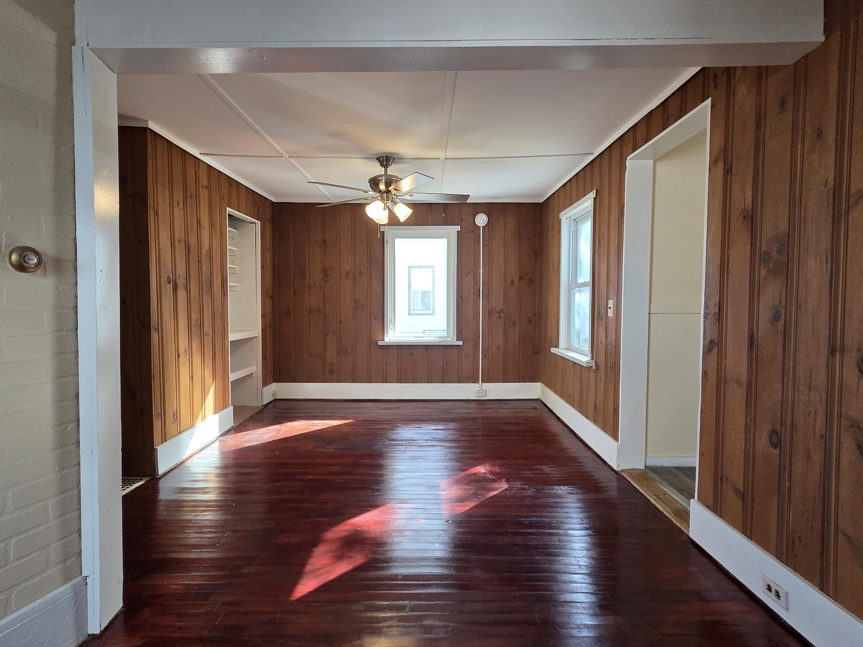 16 Kendall Street Augusta, ME 04330 - Photo 8 of 19 Living Room