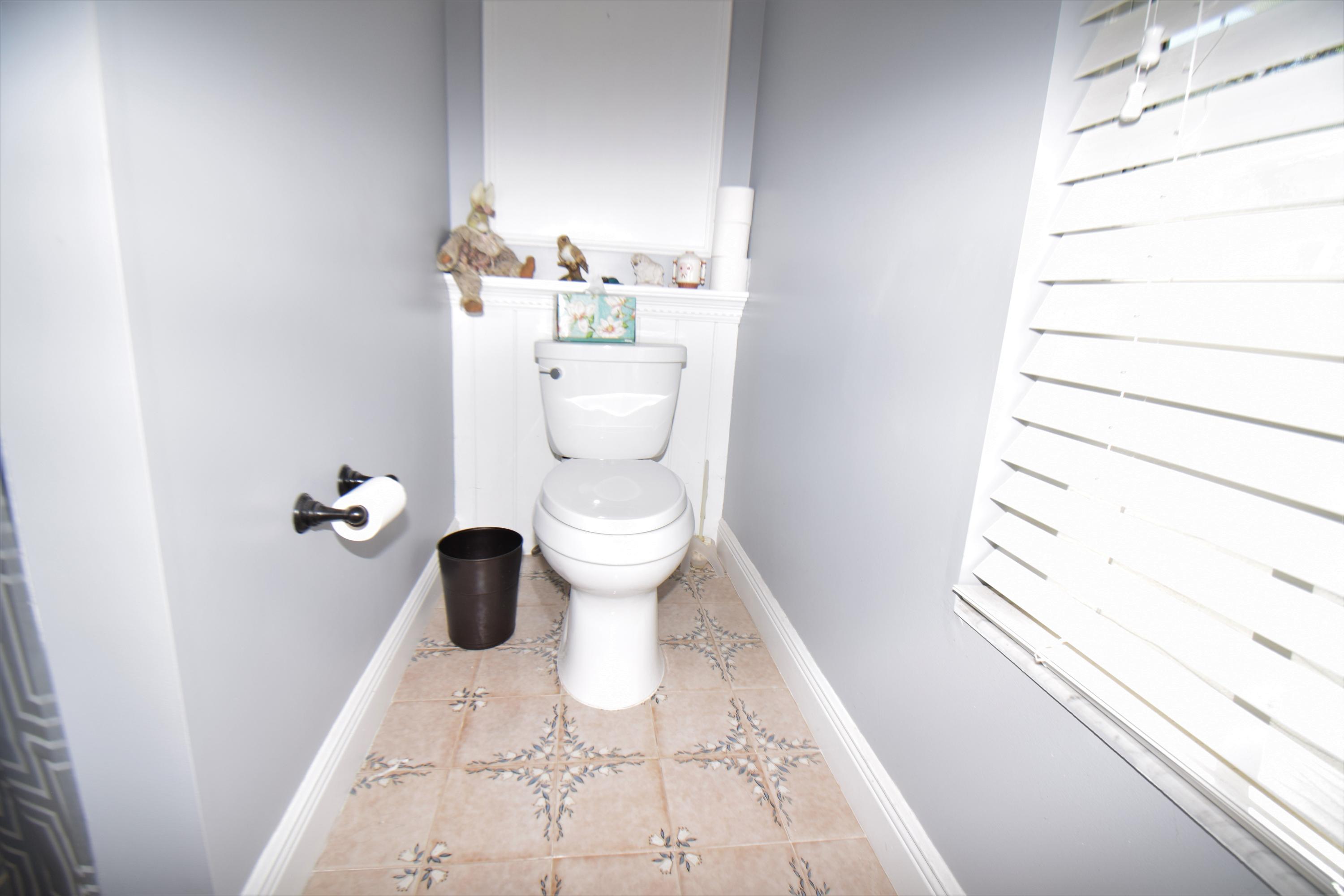 16281 Randolph Siding Road Jupiter, FL 33478 - Photo 19 of 51 Toilette master bathroom