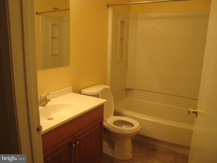 2304 Eagle Row Evesham, NJ 08053 - Photo 15 of 17 Bathroom