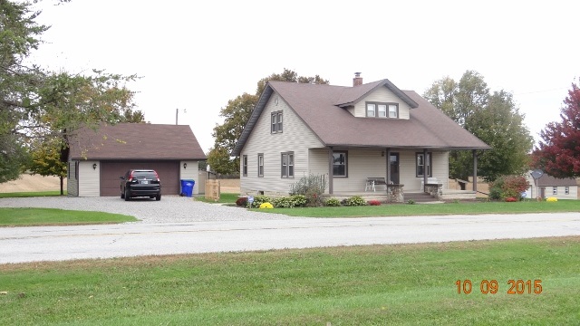 14533 Johnson Road Churubusco, IN 46723 - Photo 3 of 36
