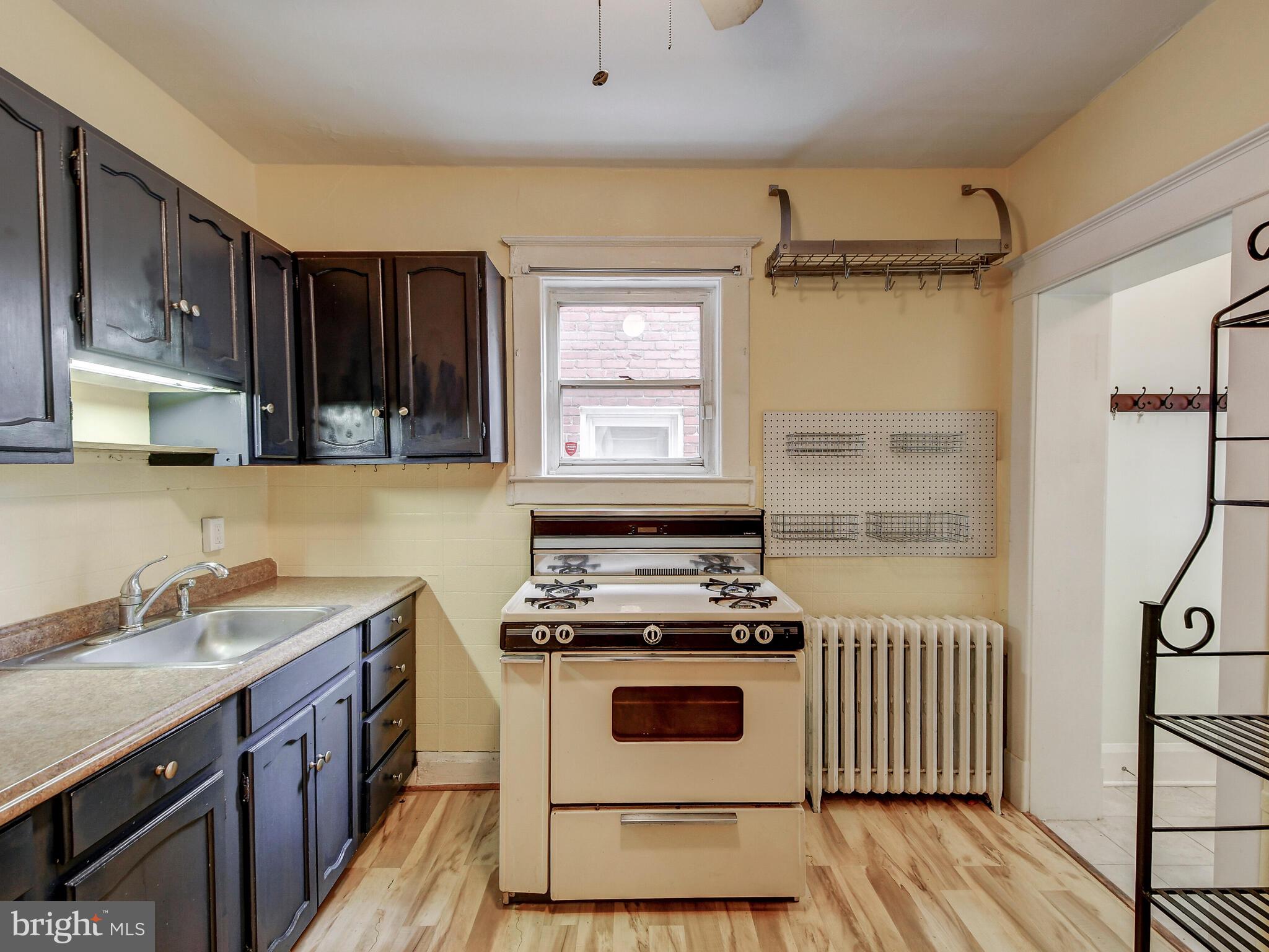 4206 Evans Chapel Road Baltimore, MD 21211 - Photo 14 of 43