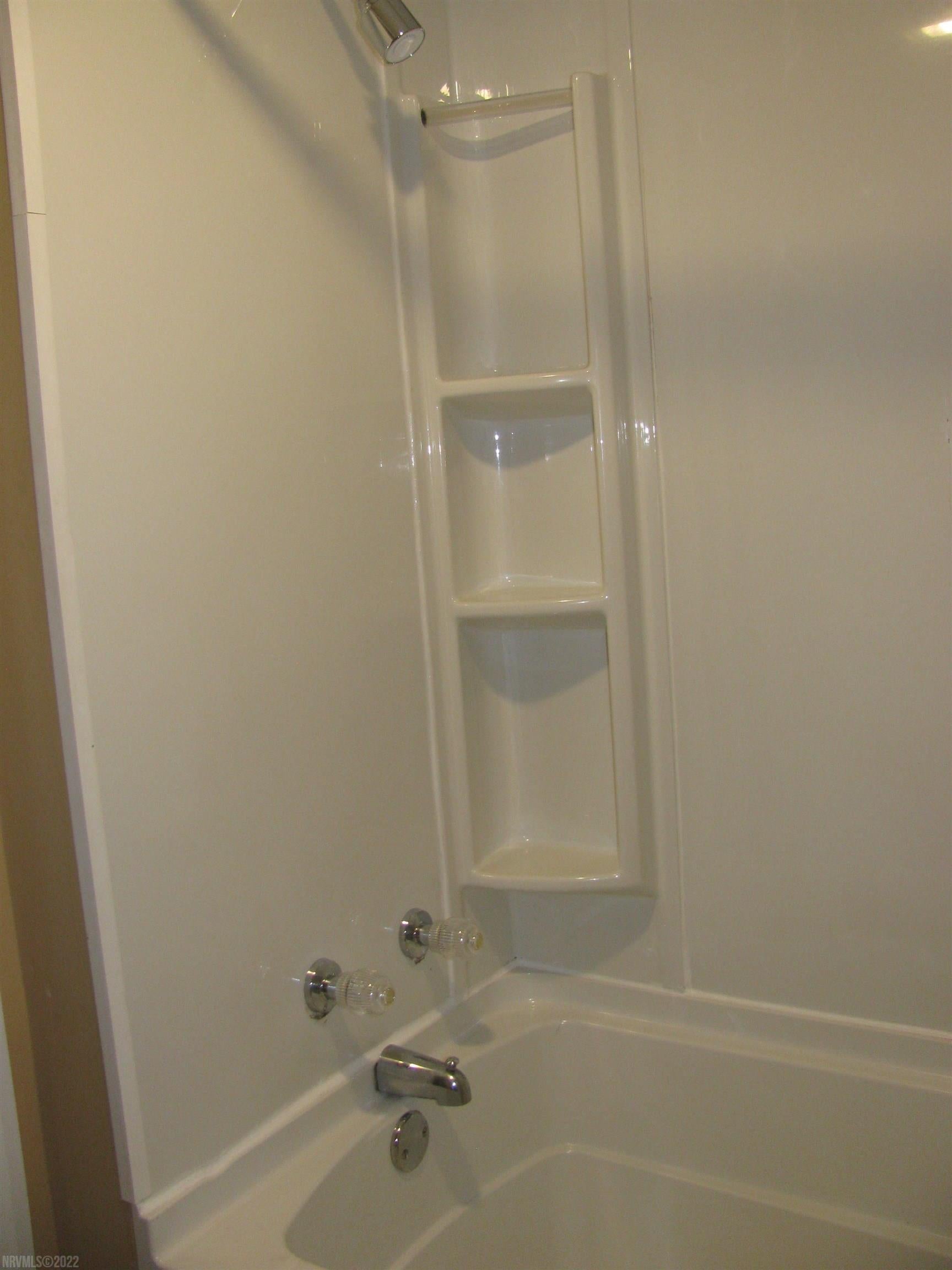 1624 Newbern Road Pulaski, VA 24301 - Photo 14 of 36 Gallery Image 14