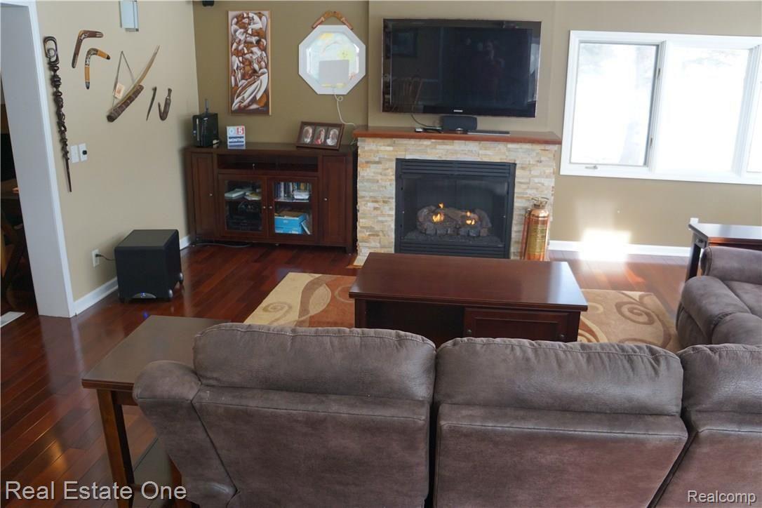 30070 High Valley Road Farmington, MI 48331 - Photo 22 of 70 DSC03091.JPG