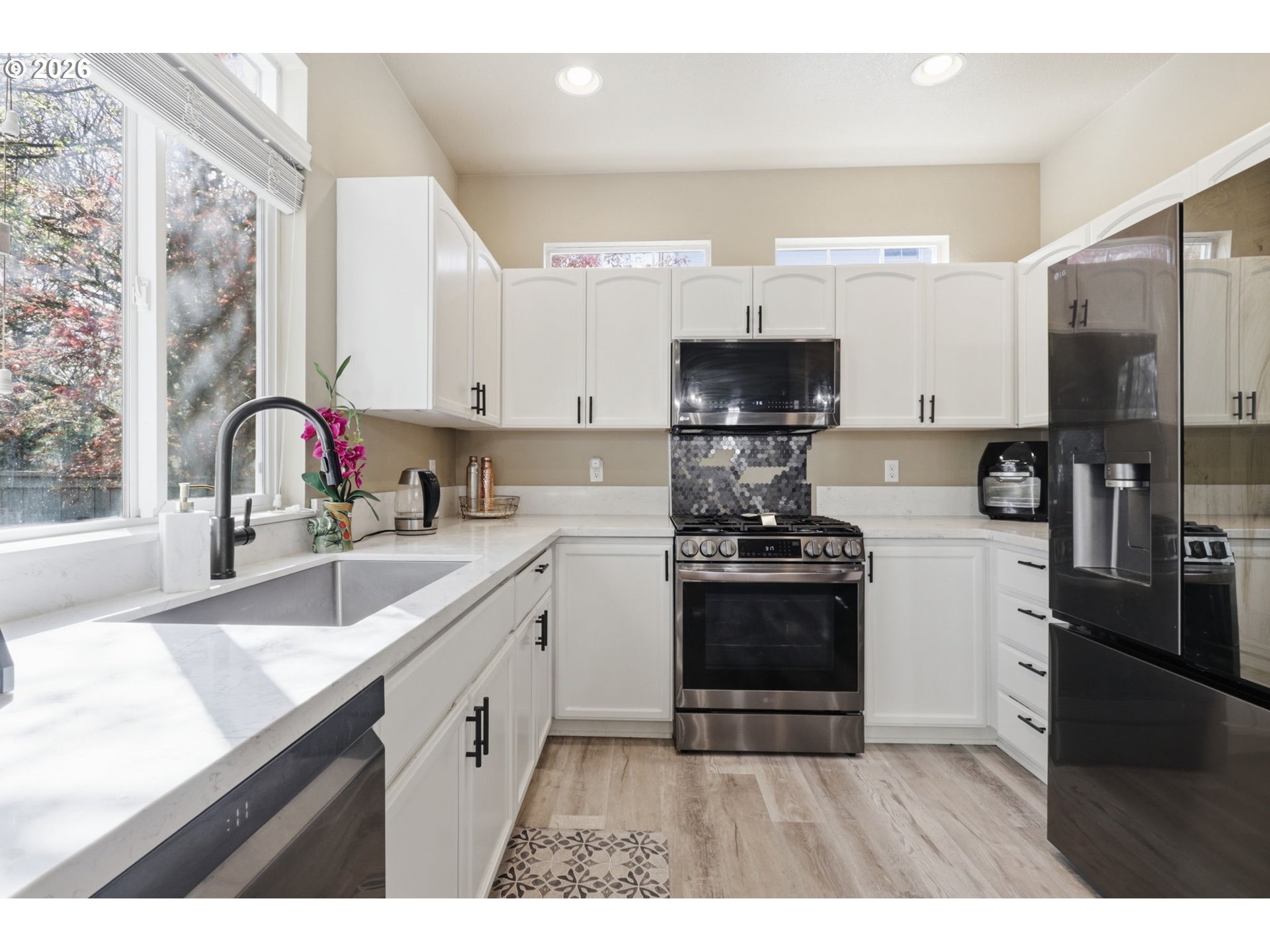 19405 Southeast 33rd Street Camas, WA 98607 - Photo 7 of 14