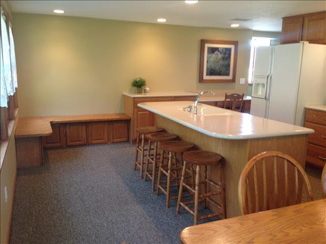 2015 Sandy Creek Road Monroe, MI 48162 - Photo 12 of 19 20421287-11.JPG