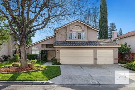 $2,895 | 805 East Buckhill Road, Fresno, CA 93720