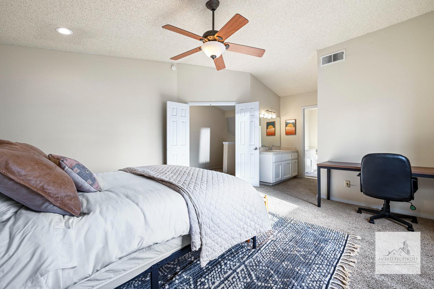 805 East Buckhill Road Fresno, CA 93720 - Photo 19 of 25