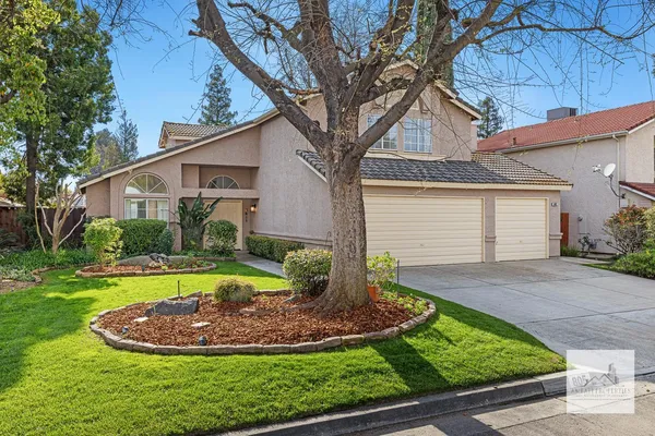 $2,895 | 805 East Buckhill Road, Fresno, CA 93720