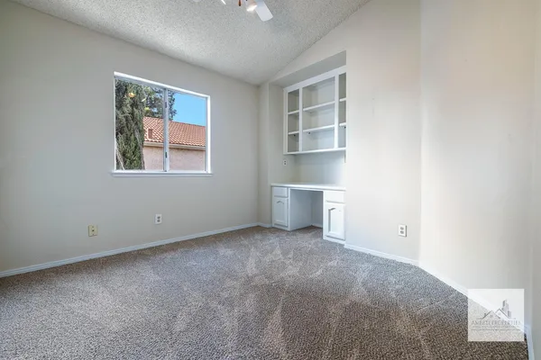 $2,895 | 805 East Buckhill Road, Fresno, CA 93720