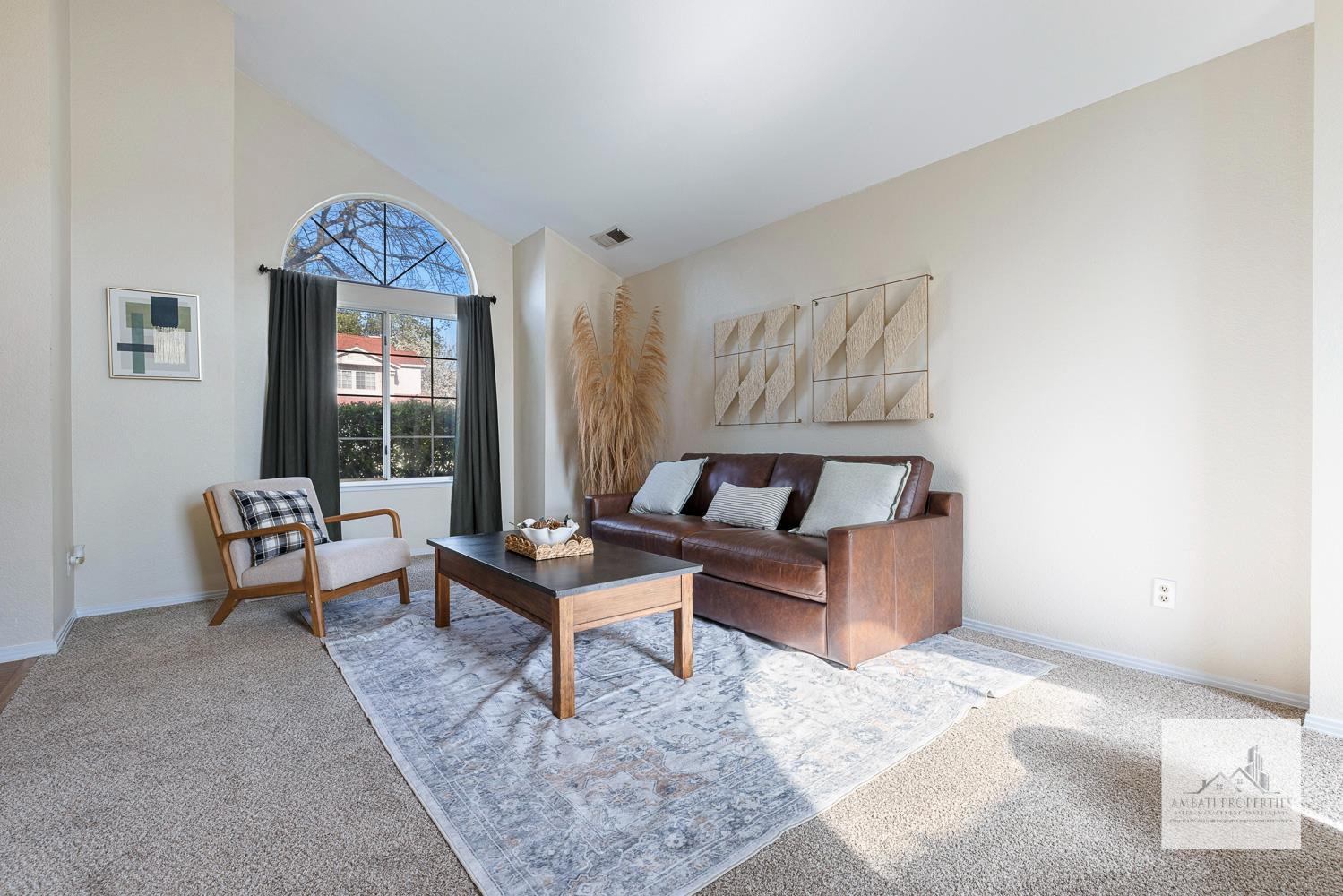 805 East Buckhill Road Fresno, CA 93720 - Photo 6 of 25