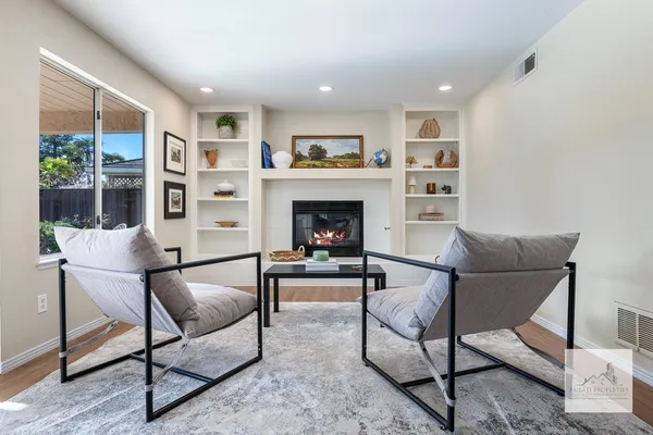 $2,895 | 805 East Buckhill Road, Fresno, CA 93720