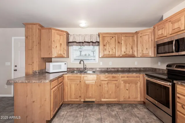 $71,000 | 2650 West Union Hills Drive, Unit 231, Phoenix, AZ 85027