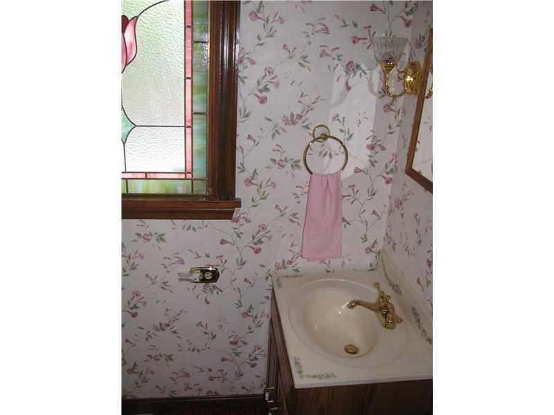 508 Yale Road Thornburg, PA 15205 - Photo 13 of 25 Partial Bath.