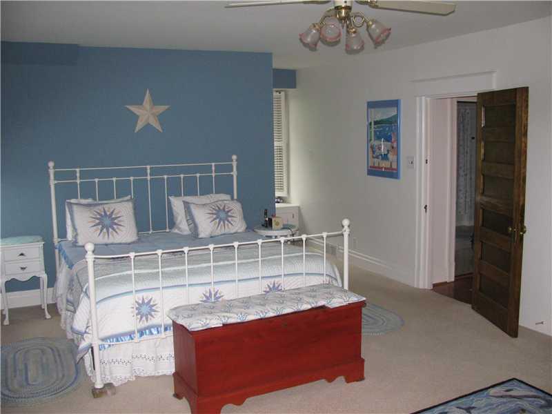 508 Yale Road Thornburg, PA 15205 - Photo 14 of 25 Master Bedroom.