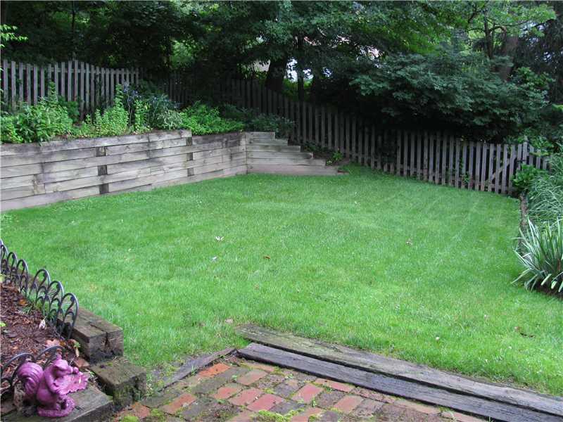 508 Yale Road Thornburg, PA 15205 - Photo 22 of 25 Yard/Garden.