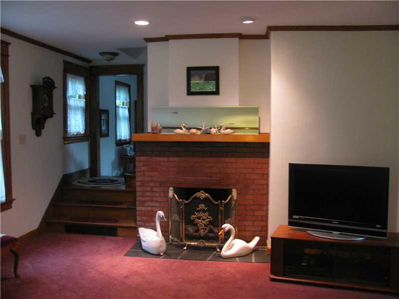 508 Yale Road Thornburg, PA 15205 - Photo 7 of 25 Family Room.