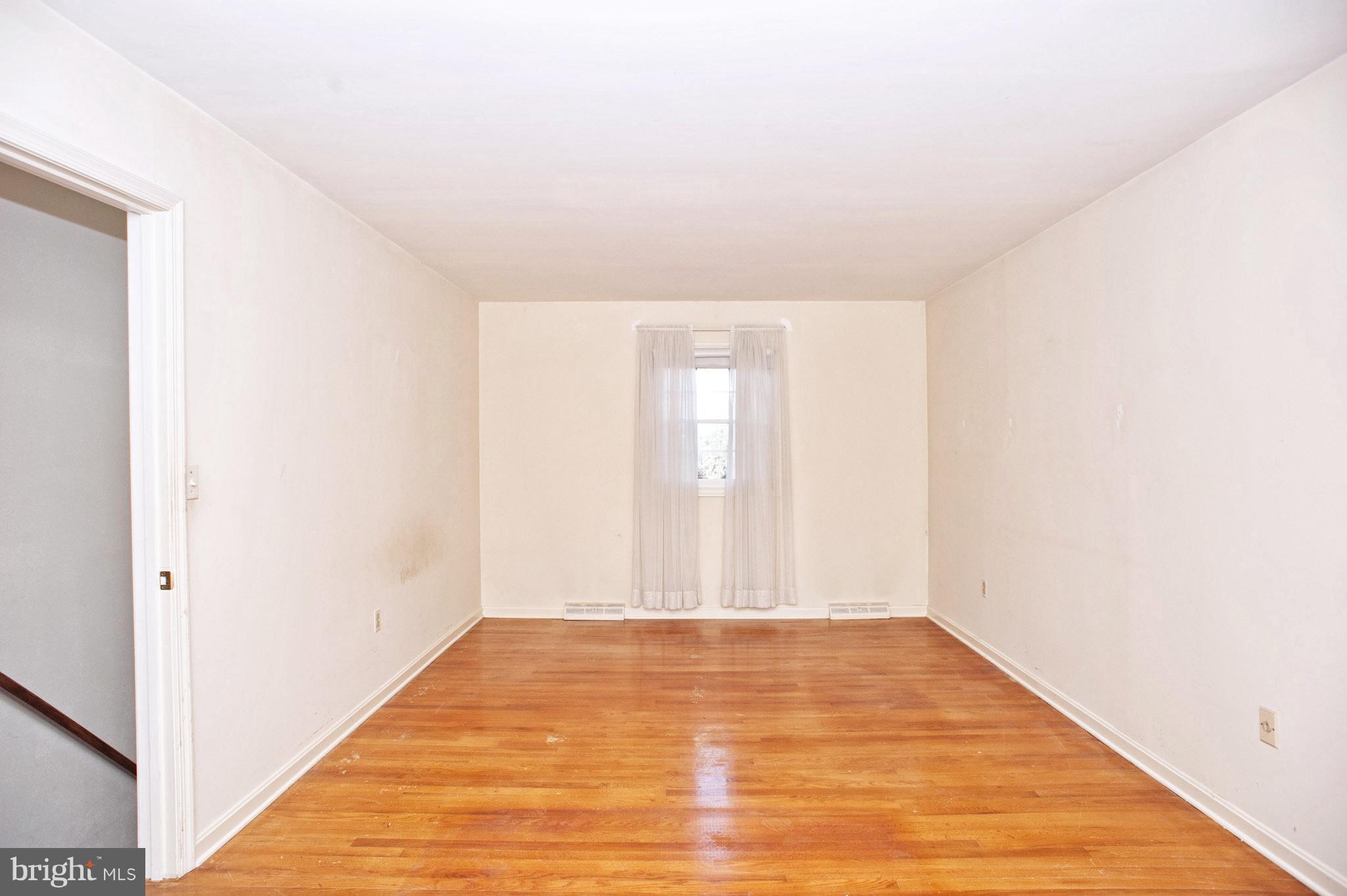 95 Chautaugua Road Arnold, MD 21012 - Photo 11 of 30 Bedroom (Master)
