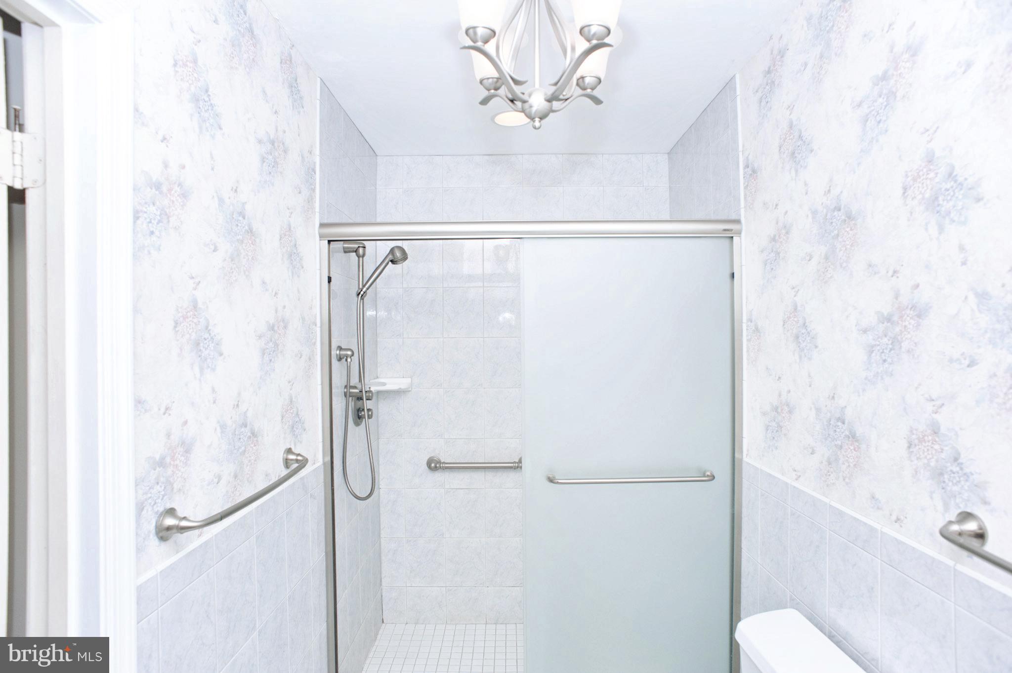 95 Chautaugua Road Arnold, MD 21012 - Photo 14 of 30 Bath (Master)