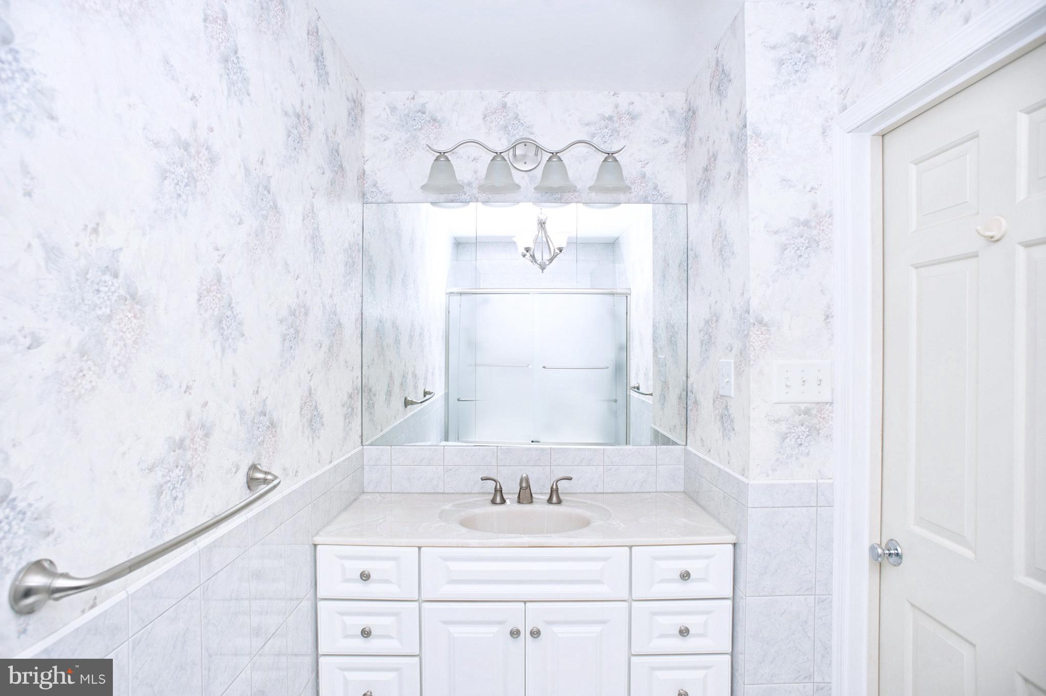 95 Chautaugua Road Arnold, MD 21012 - Photo 15 of 30 Bath (Master)