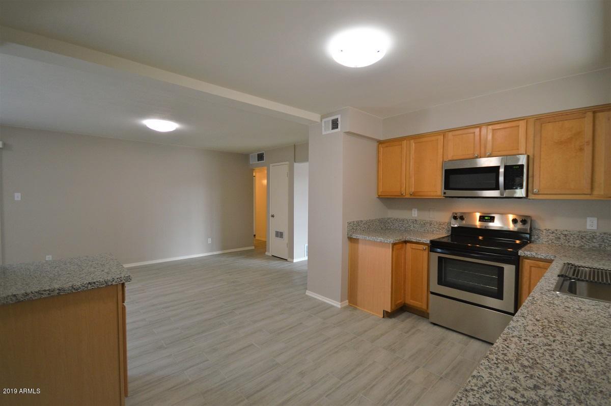 3832 West Lamar Road Phoenix, AZ 85019 - Photo 7 of 24 DSC_1117