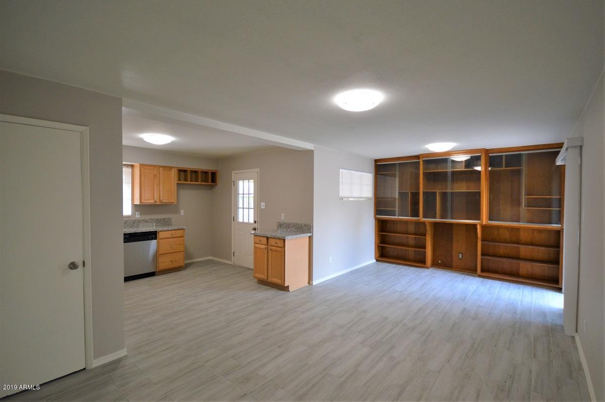 3832 West Lamar Road Phoenix, AZ 85019 - Photo 9 of 24 DSC_1119