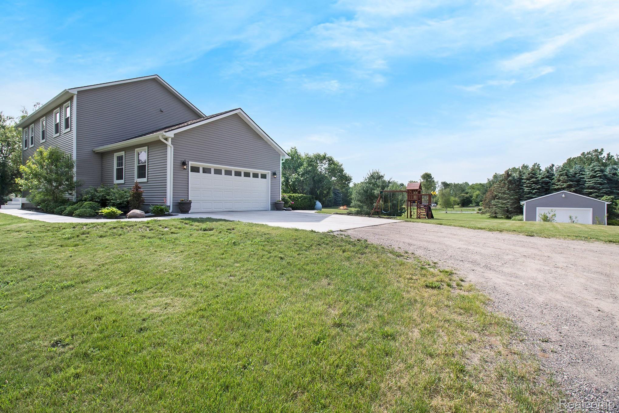 6445 West Sober Road Fowlerville, MI 48836 - Photo 13 of 46 IMG_9470-.jpg