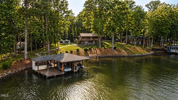 $1,155,000 | 118 Paradise Point, Macon, NC 27551