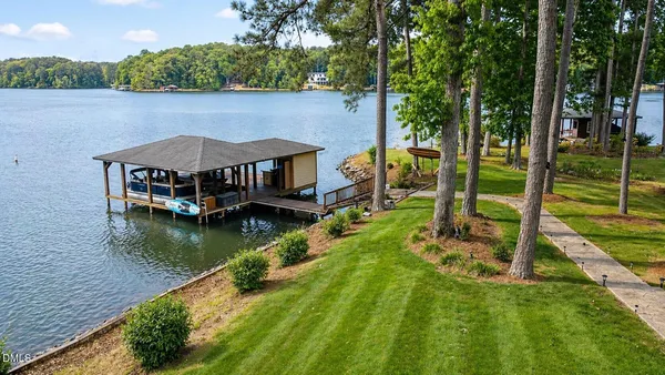 $1,155,000 | 118 Paradise Point, Macon, NC 27551