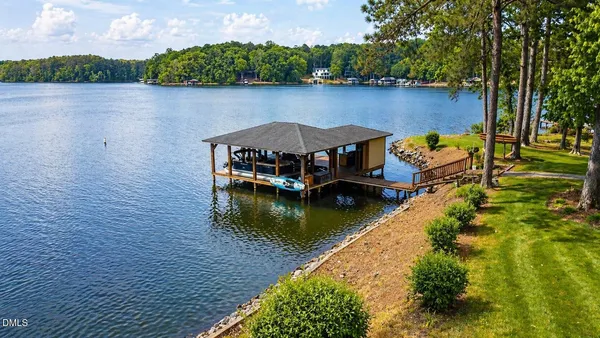 $1,155,000 | 118 Paradise Point, Macon, NC 27551
