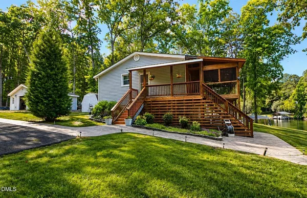 $1,155,000 | 118 Paradise Point, Macon, NC 27551
