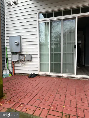 a view of a entrance door of the house