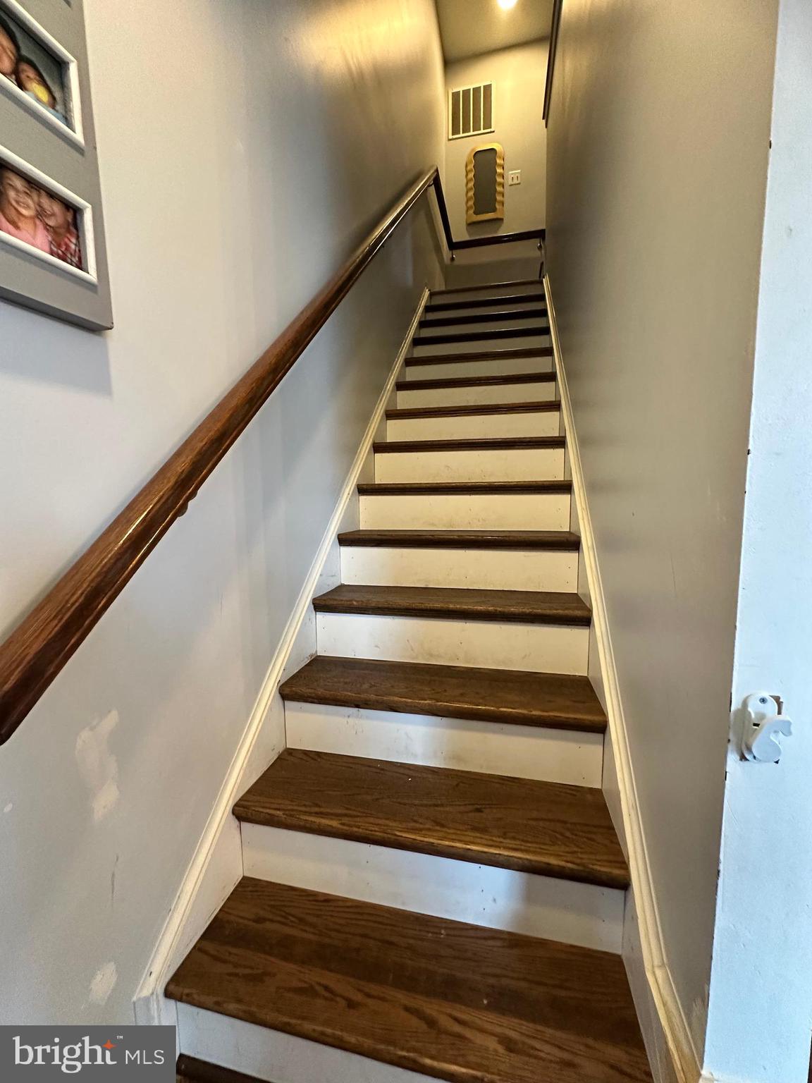 7444 Riding Meadow Way Manassas, VA 20111 - Photo 29 of 36 a view of entryway