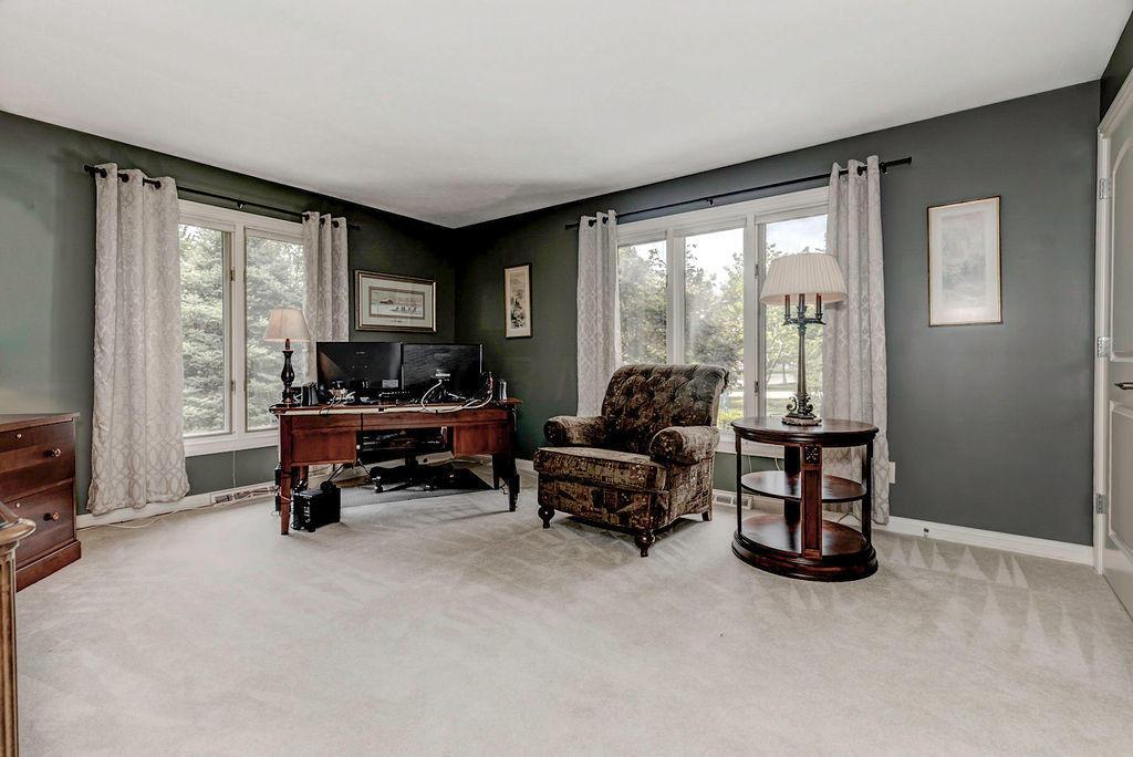 1374 Windham Road Columbus, OH 43220 - Photo 20 of 43