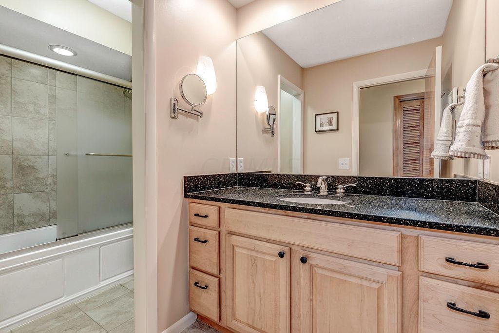 1374 Windham Road Columbus, OH 43220 - Photo 26 of 43