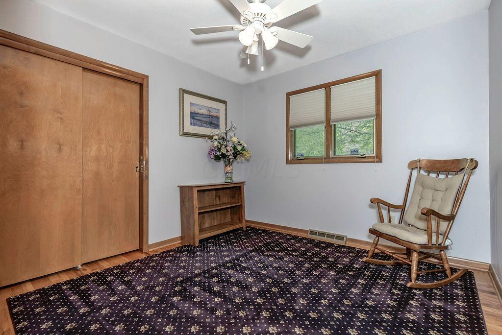 1374 Windham Road Columbus, OH 43220 - Photo 27 of 43