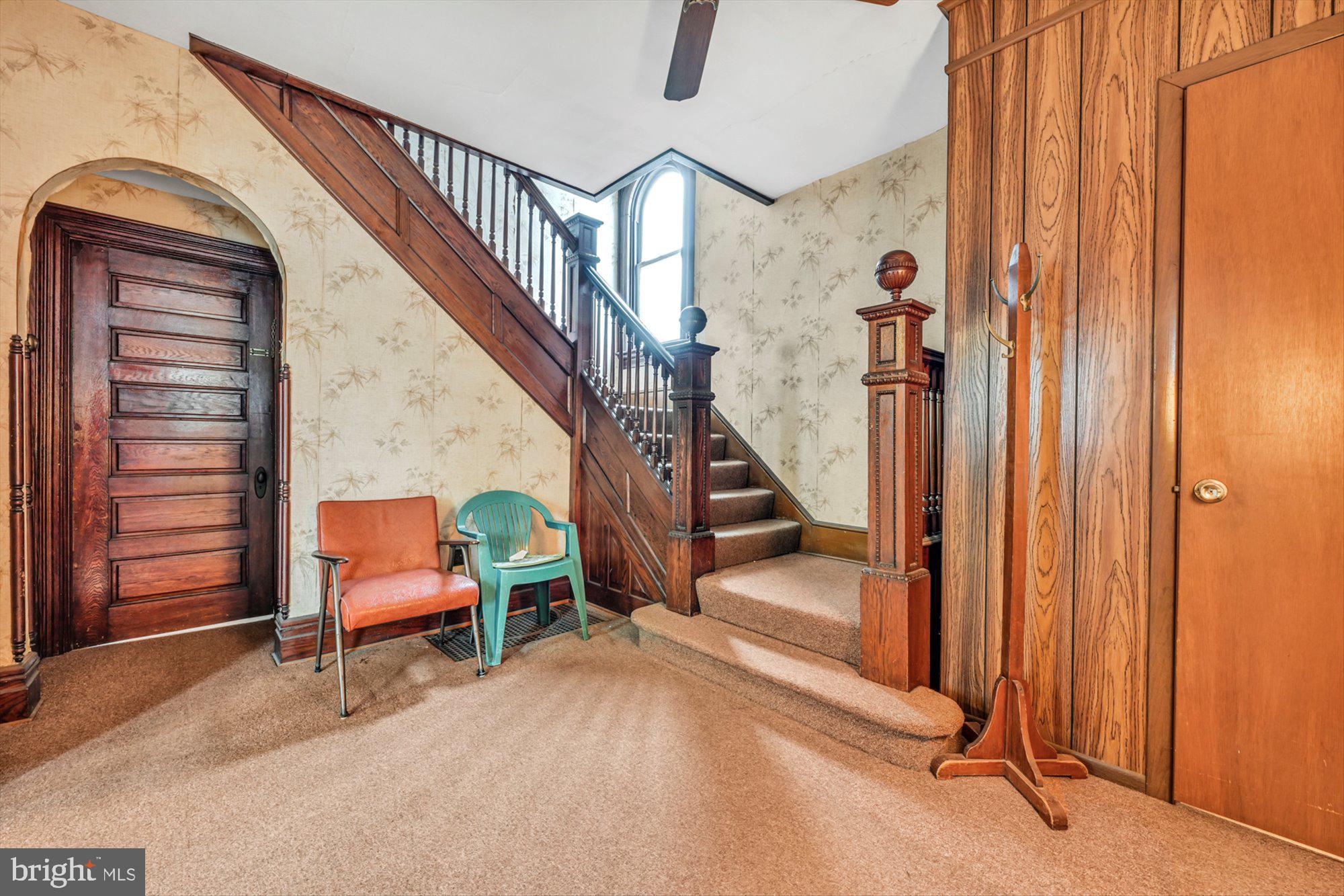 231 South Broad Street Lititz, PA 17543 - Photo 6 of 45 Foyer