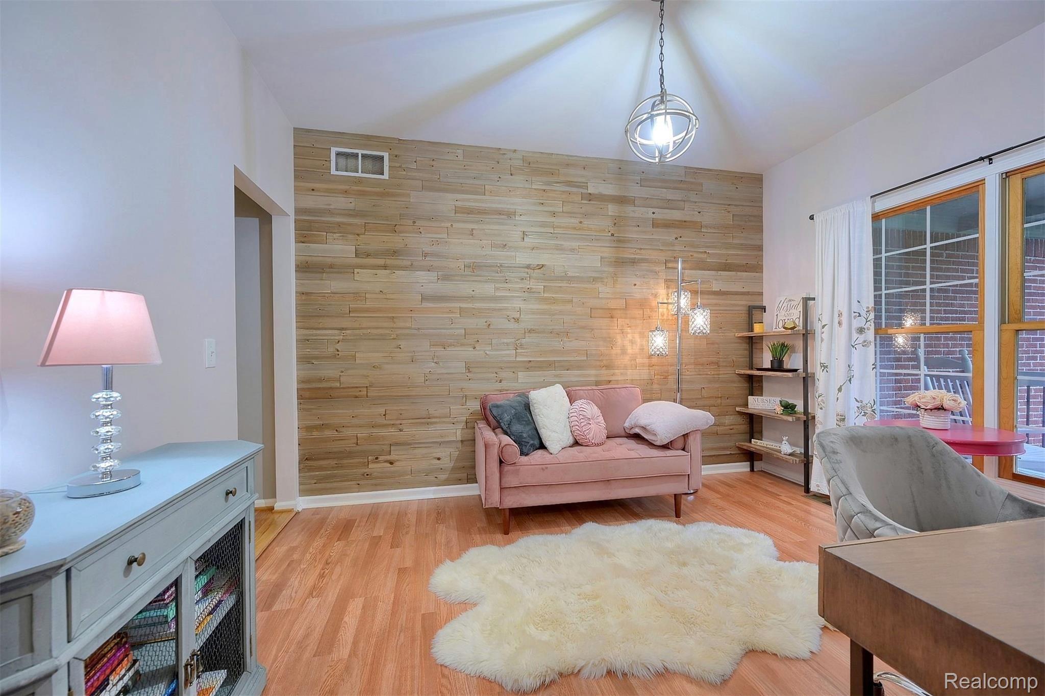 6460 Orion Road Rochester, MI 48306 - Photo 6 of 33 6-Library-2nd-View.jpg